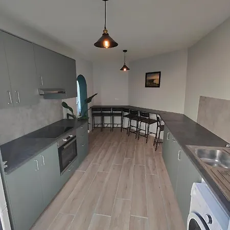 Recently Renovated House Otel